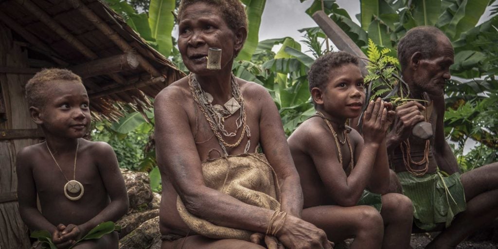 Traditionelles Naturvolk in Melanesien, Extremreisen